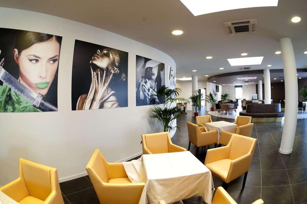 Camelia 4* Cameri