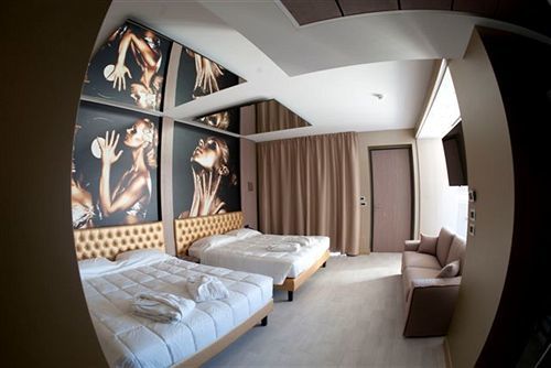 Camelia Motel