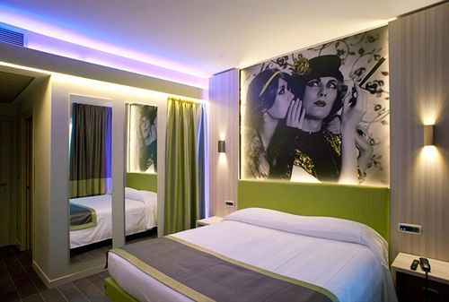 Camelia Motel