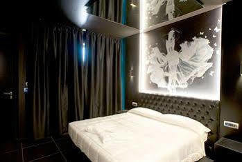 Camelia 4* Cameri